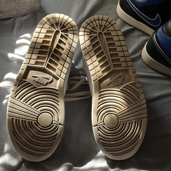 Jordan 1s - Picture 5 of 6